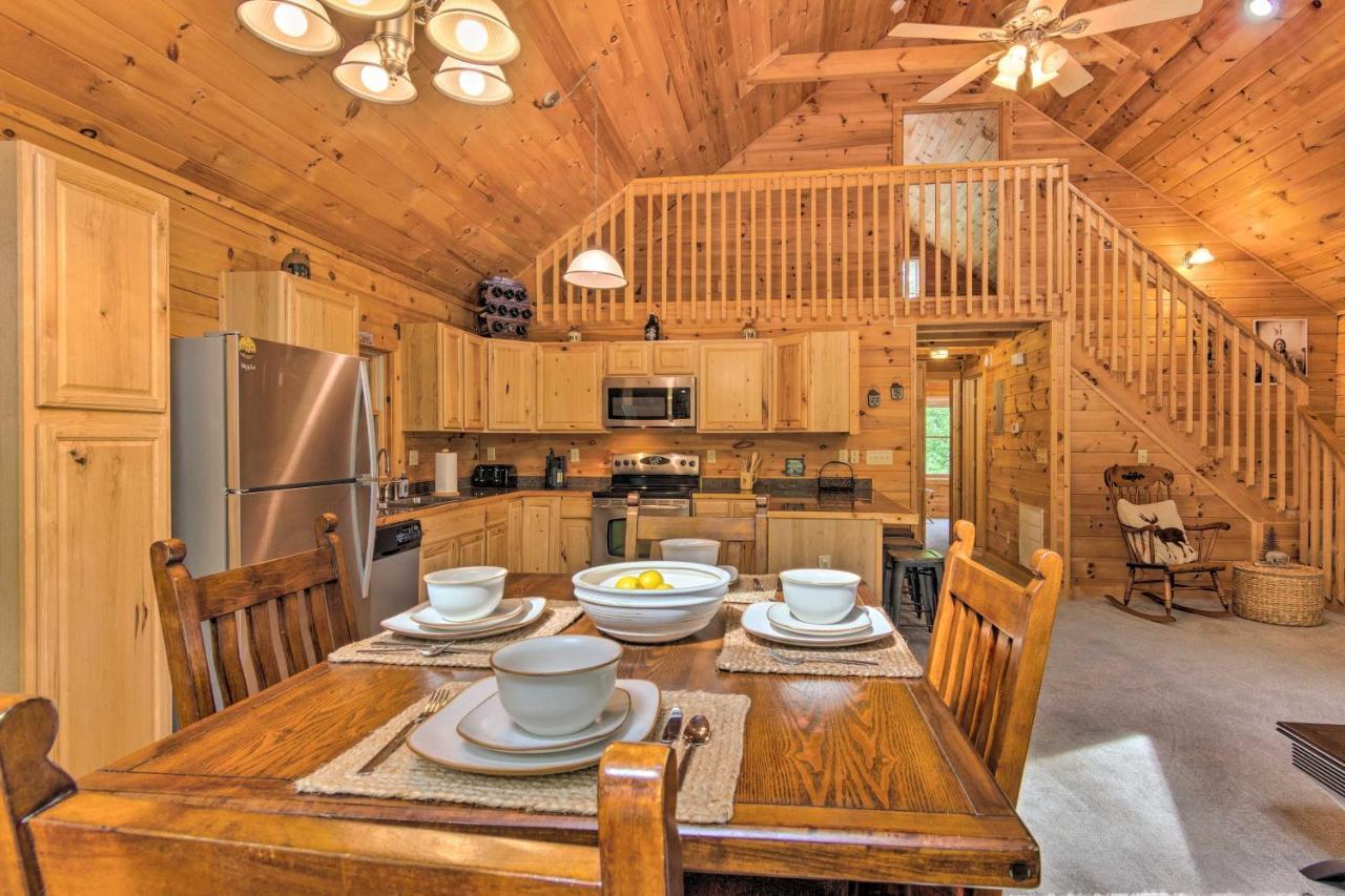 Moonshine Manor Cabin With Hot Tub, Near Lake Lure Exterior photo