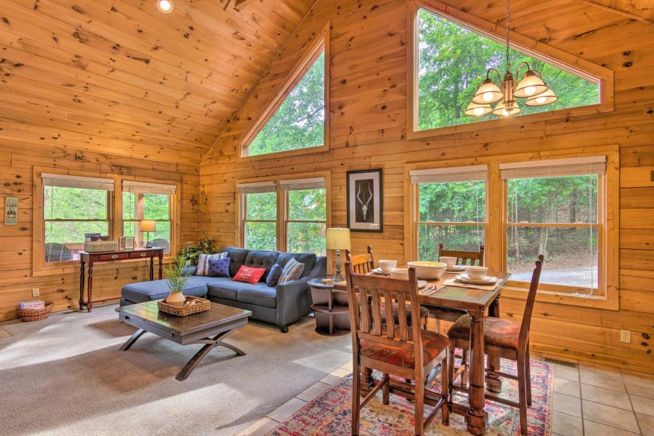 Moonshine Manor Cabin With Hot Tub, Near Lake Lure Exterior photo