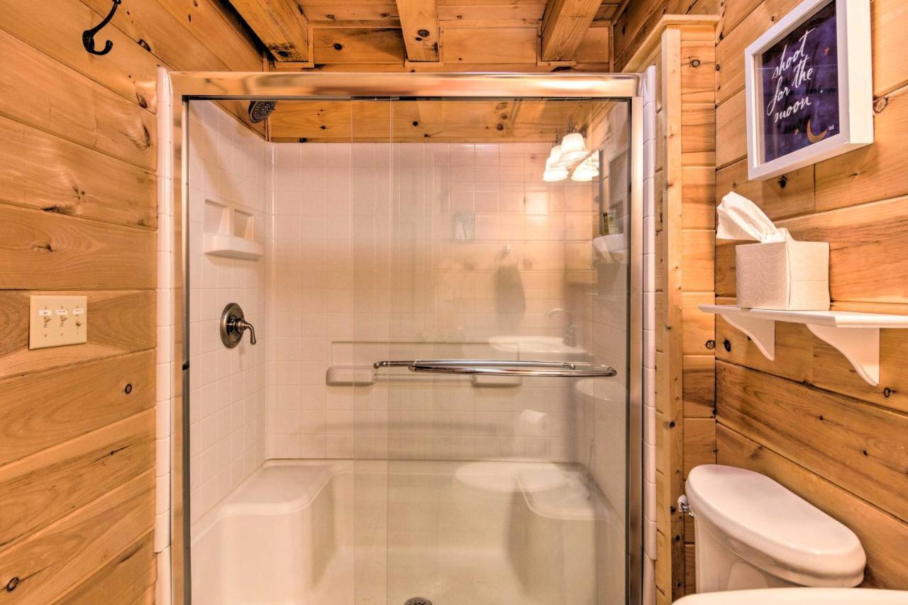 Moonshine Manor Cabin With Hot Tub, Near Lake Lure Exterior photo