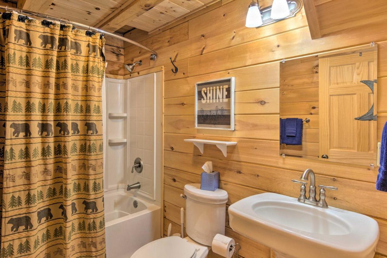 Moonshine Manor Cabin With Hot Tub, Near Lake Lure Exterior photo