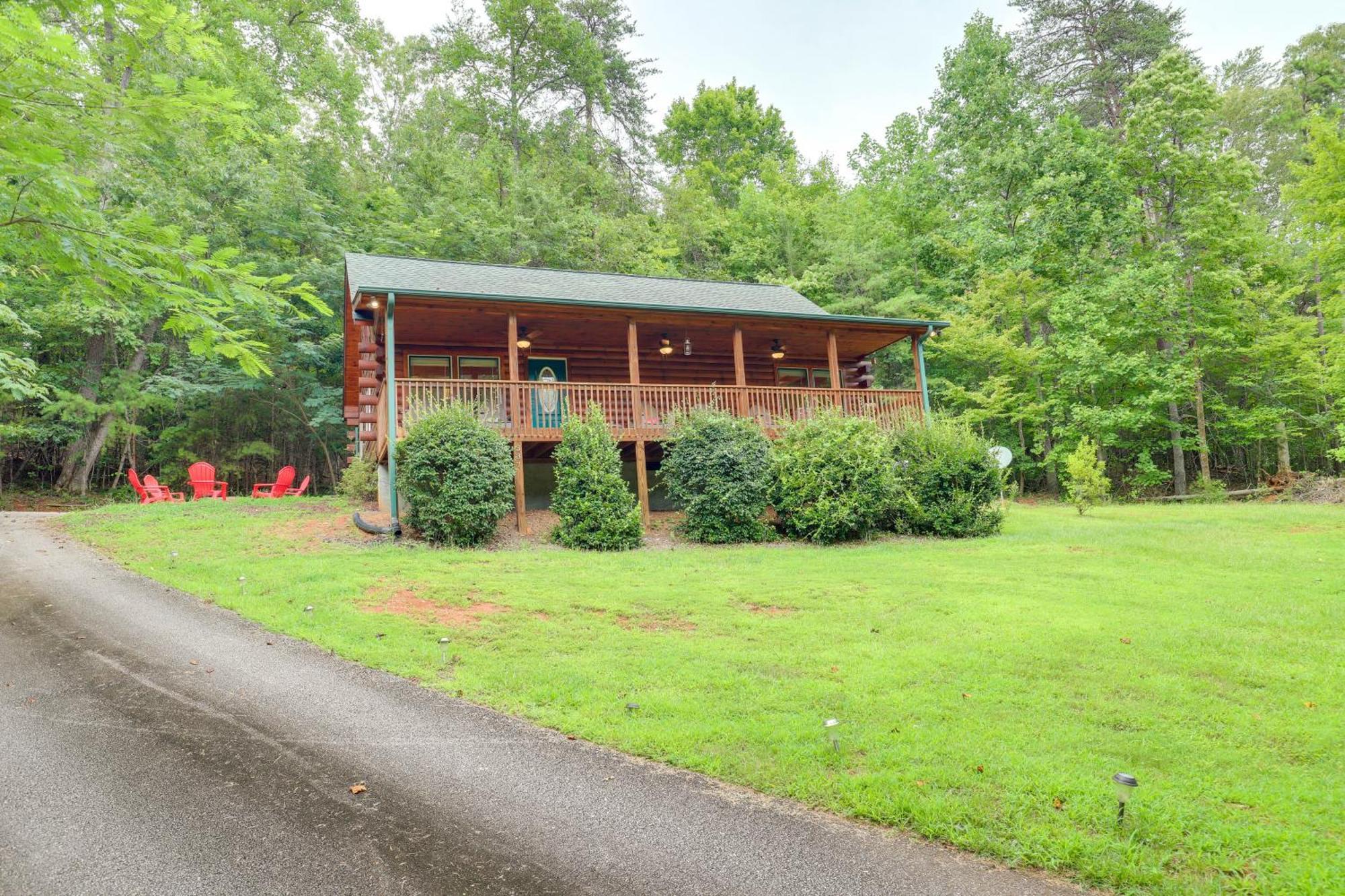 Moonshine Manor Cabin With Hot Tub, Near Lake Lure Exterior photo